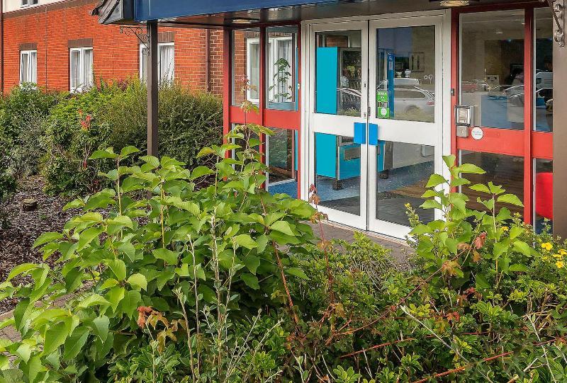 Travelodge Manchester Birch M62 Eastbound Heywood Exterior photo